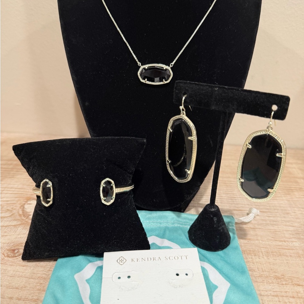 Kendra Scott Gold and Black Necklace Set